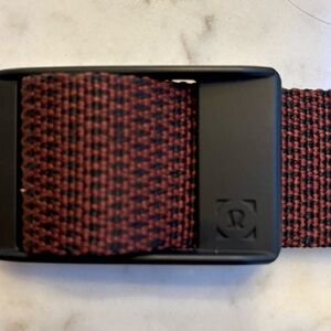 NWOT Mens Lululemon Commissioner Belt Sz M Retail $69! Retired style!